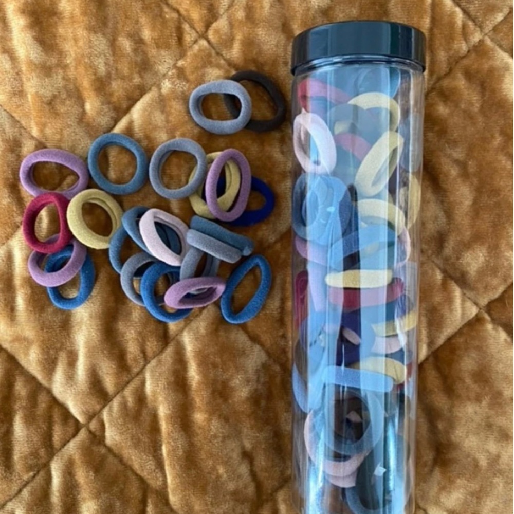 100 pcs of Hair elastics